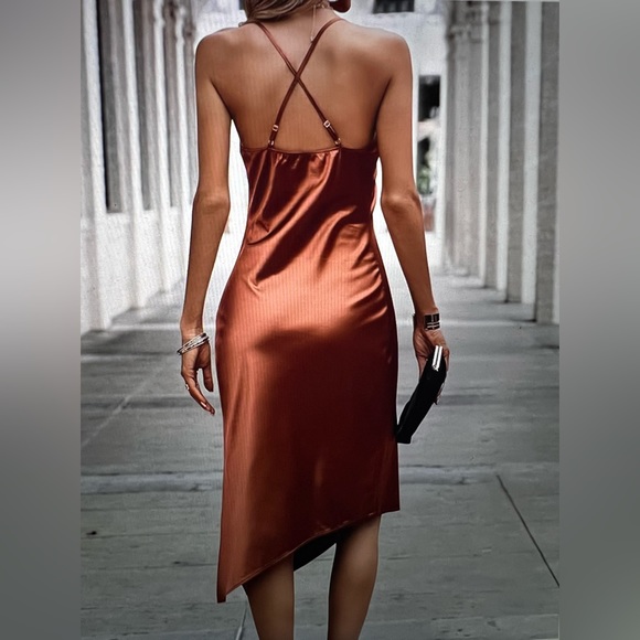 Robe - Picture 2 of 2